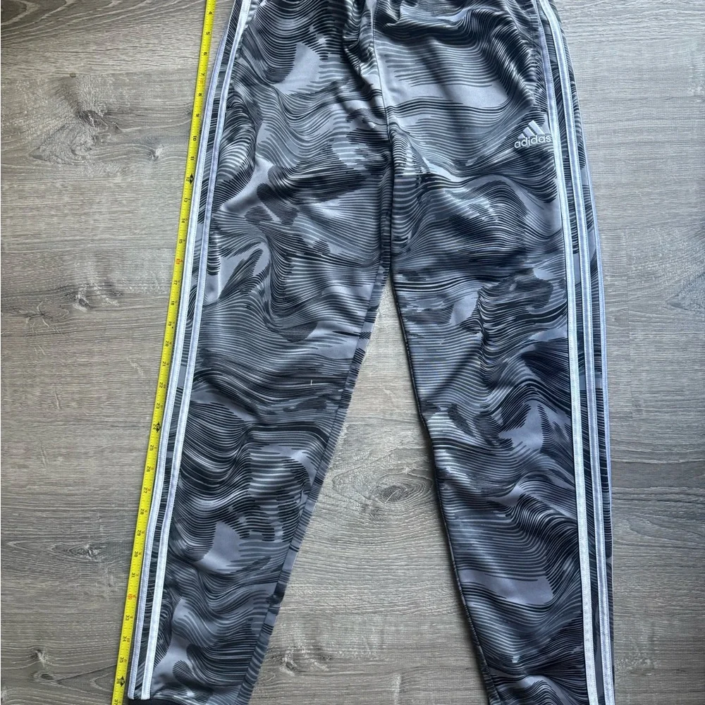 Adidas Boy’s Size Youth M Gray, Black, White Wave Joggers Athletic Pants EUC! - Picture 3 of 5